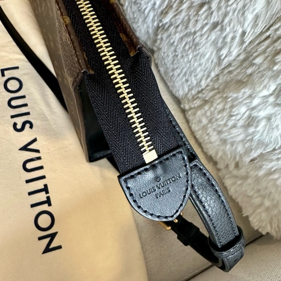 Louis Vuitton Poche Toillette NM - Picture 2 of 5